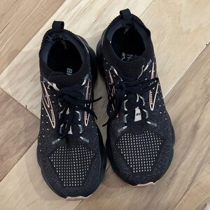 Brooks Glycerin Stealthfit 20 Women's Black and Pink Athletic Shoes